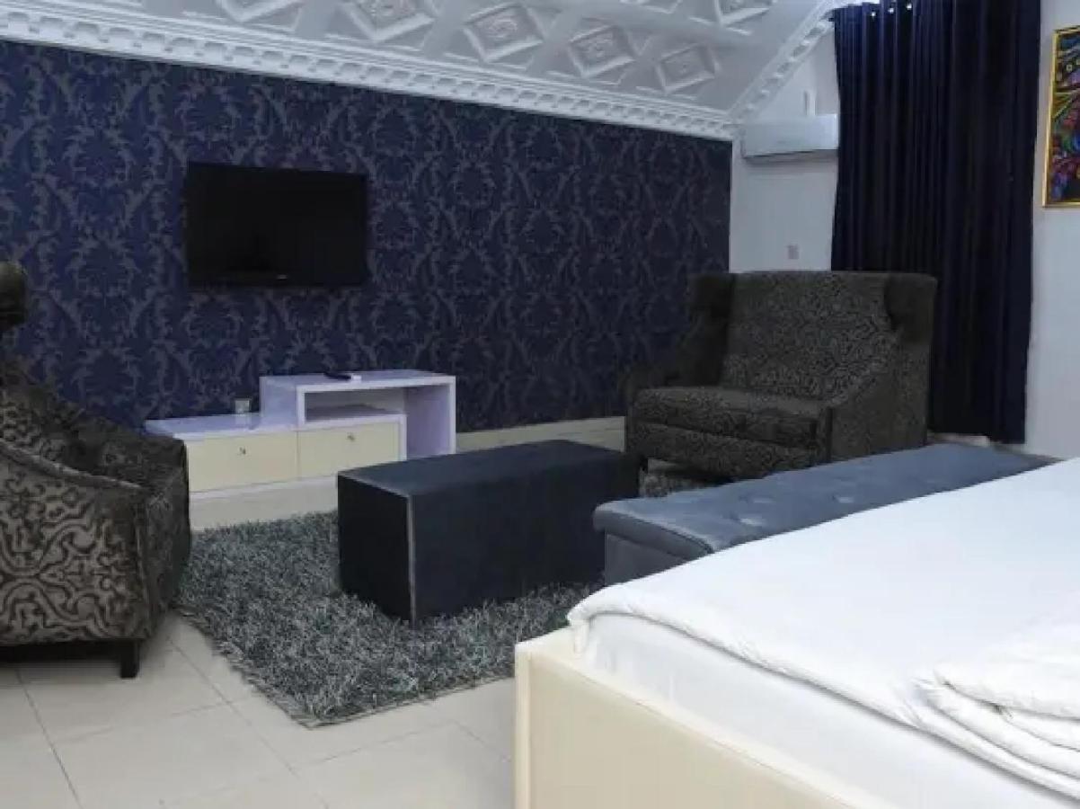 Room In Lodge - Ambience Hotels Abujahome For Leisure And Business Travellers Exterior photo