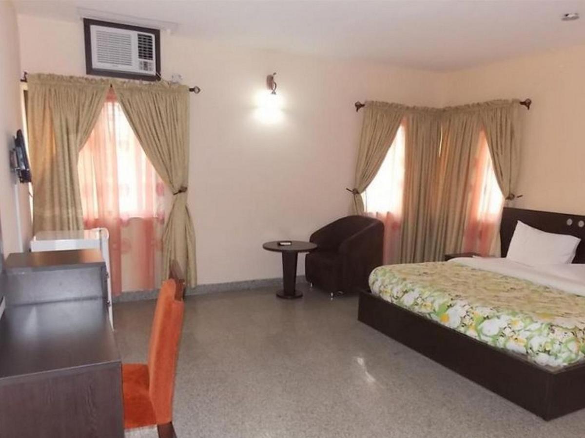 Room In Lodge - Ambience Hotels Abujahome For Leisure And Business Travellers Exterior photo