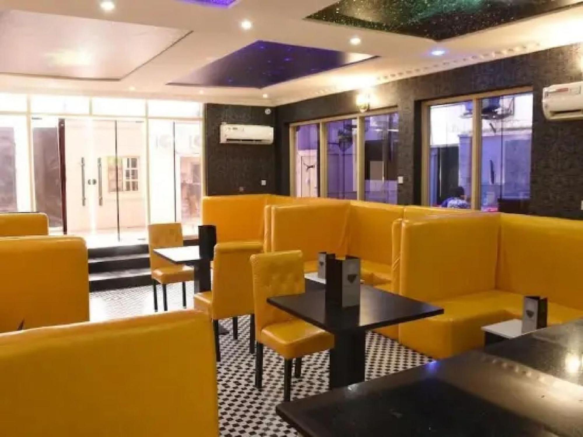 Room In Lodge - Ambience Hotels Abujahome For Leisure And Business Travellers Exterior photo